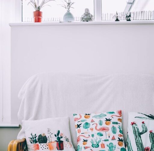 Quick Ideas to Brighten a Dark Room Effortlessly