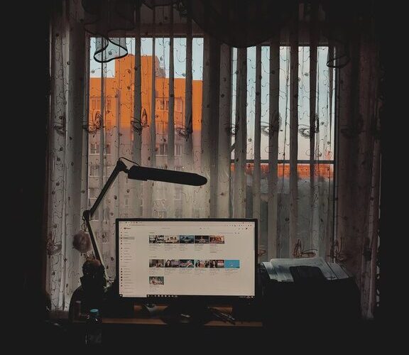 How to Plan a Perfect Screen-Light Evening at Home